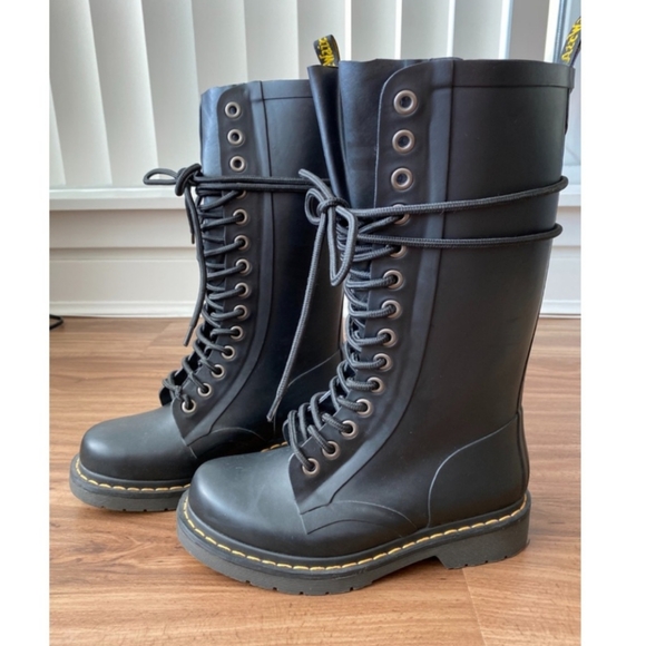 ISO - Dr. Martens Shower Rubber Rain Boots (UK 3/US M 4/US L 5) Black - Picture 1 of 3